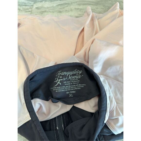 Tranquility by Soma Pink and Gray Color block Activewear Jacket Size XL - Picture 6 of 6